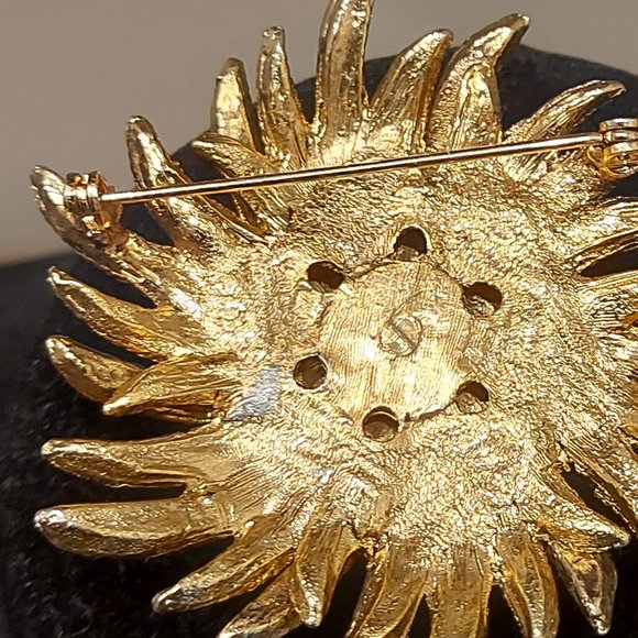 Vintage Large Flower Burst Dark Gold Toned Brooch - Picture 3 of 5